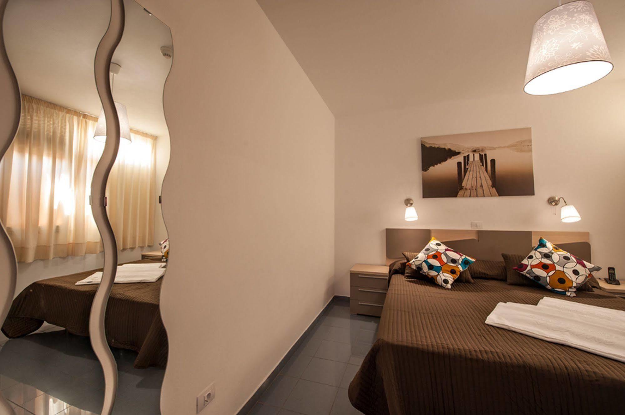 Apartamentos Miami Sun Porto Rico Extérieur photo